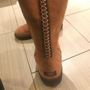 Brand new UGG boots Rare Chestnut! Sz 8